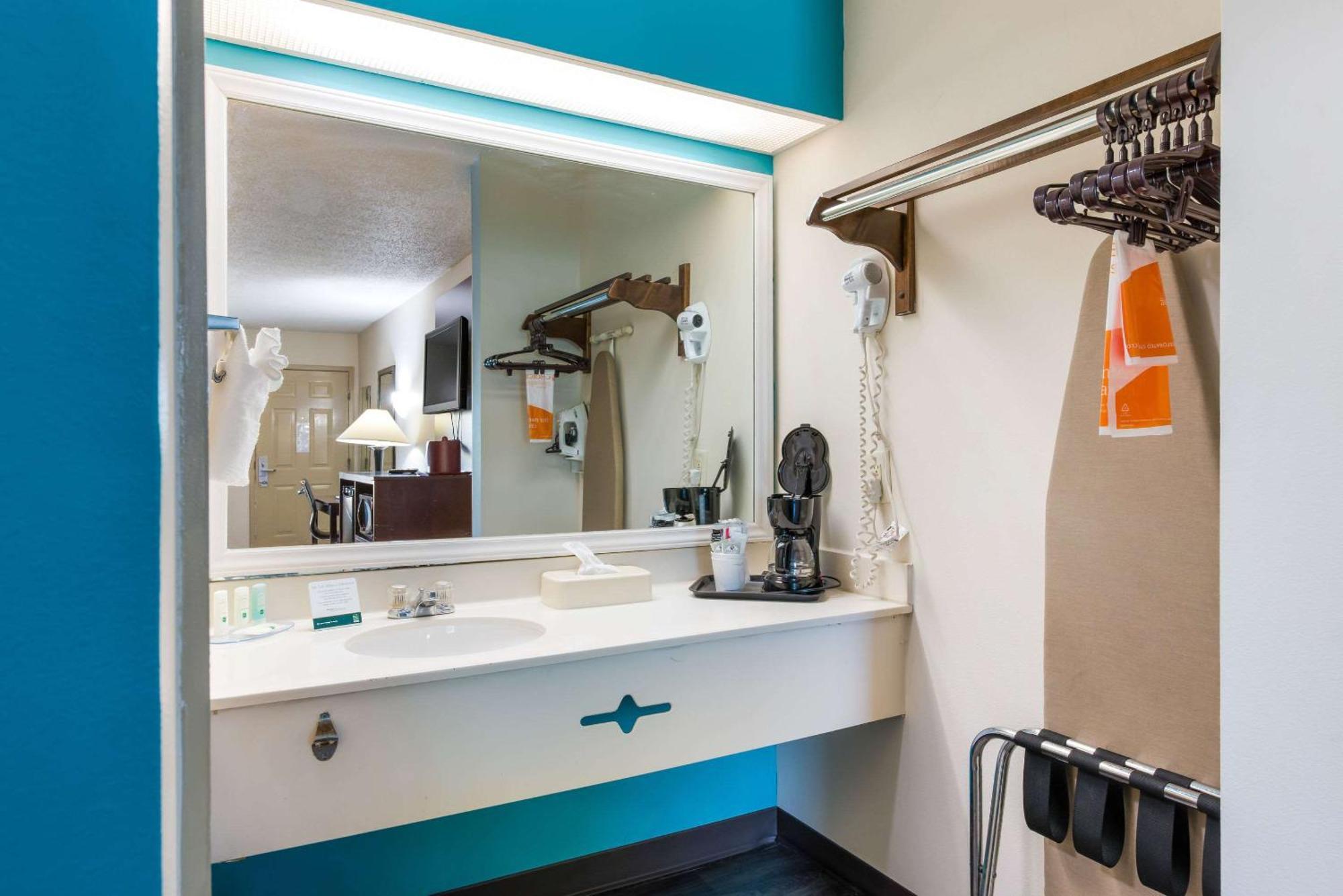 Quality Inn & Suites Rockingham Eksteriør billede