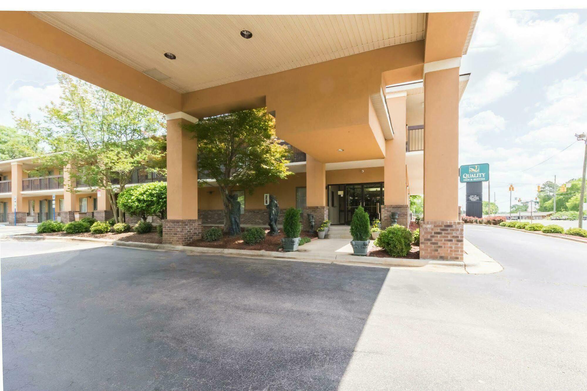 Quality Inn & Suites Rockingham Eksteriør billede