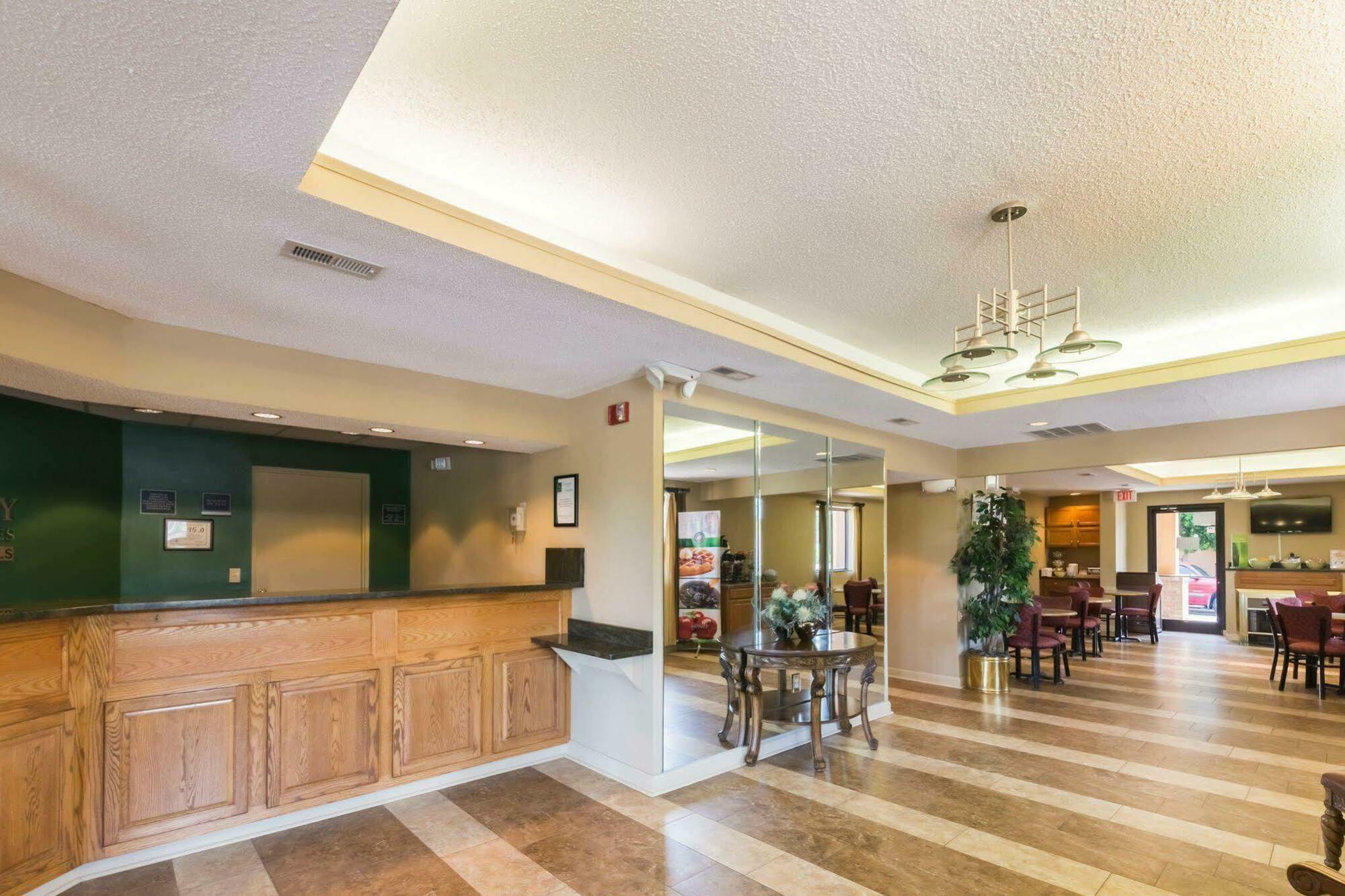 Quality Inn & Suites Rockingham Eksteriør billede