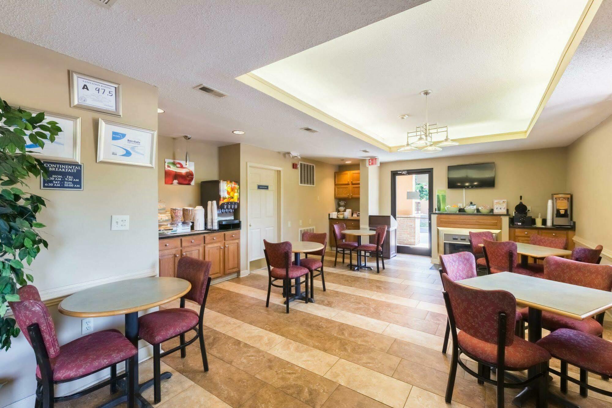 Quality Inn & Suites Rockingham Eksteriør billede