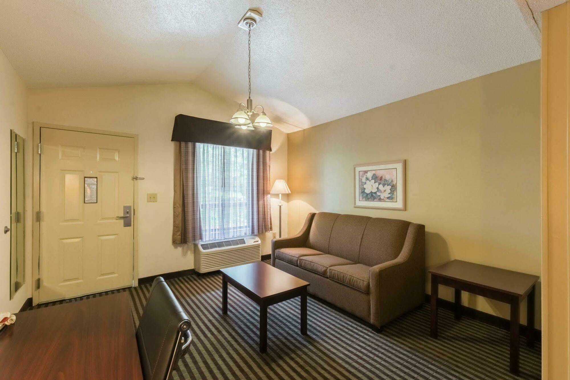 Quality Inn & Suites Rockingham Eksteriør billede