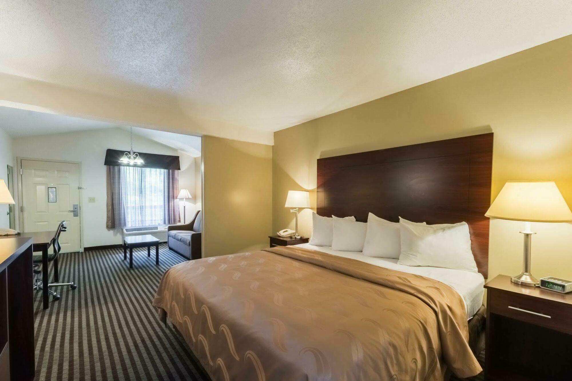 Quality Inn & Suites Rockingham Eksteriør billede
